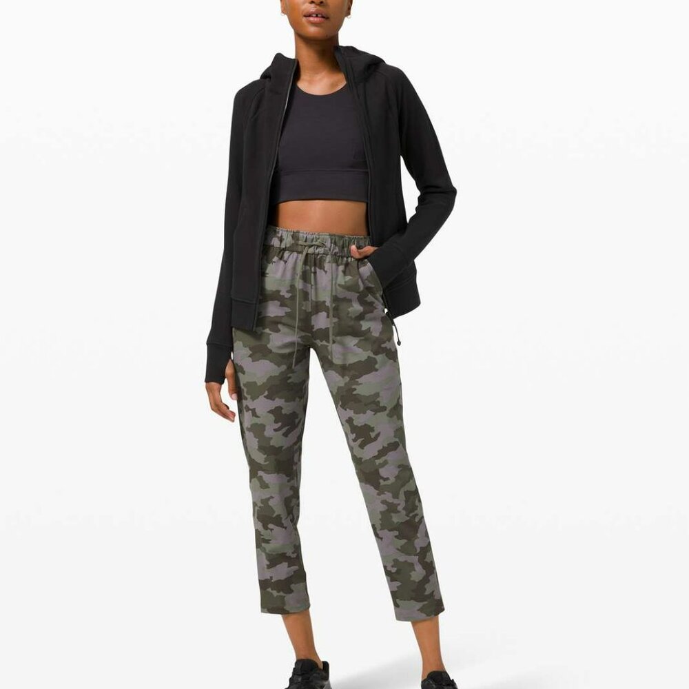 Lululemon Keep Moving 7/8 High-Rise Pant Size 2 Camo Full-On Luxtreme